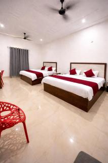 Shiva Stay Inn - #Close To Prem Mandir #Free Parking #Lift #Ac Rooms #Budget Friendly - 3