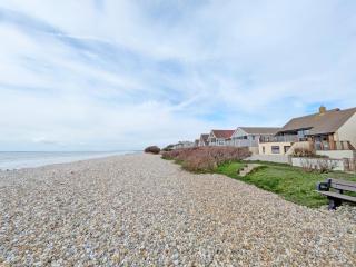 Ellanore - West Wittering - Sea Views - Direct Beach Access - 9