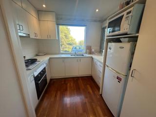 Peace and Love 2 Bedroom Townhouse West Melbourne - 9