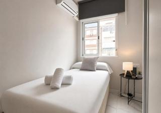 Luminoso Apartamento Familiar y Excelente Conexion - Málaga - 1