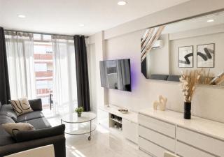 Luminoso Apartamento Familiar y Excelente Conexion - Málaga - 9