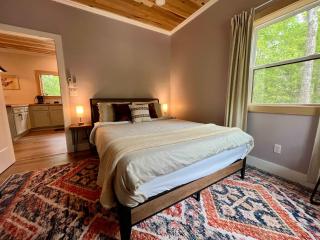 Stepping Stone - Private Hot Tub Pet Friendly - 6