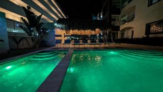 Cana Life Breeze Los Corales Beach Residences A5 - 8