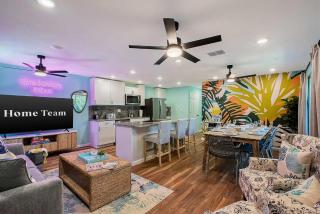 Sleeps 10 - Heated Pool & Slide - Games-Min to IMG - 1