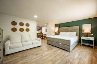Cove Creek Lodge 107 Lakeside Executive King Suite - 6