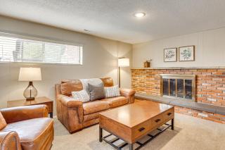 Walk to Palmer Park! Mtn-View Haven w/ Deck & Yard - 8