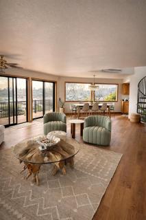 The White Haus - Harbor Views, Hot Tub, Game Room - 9