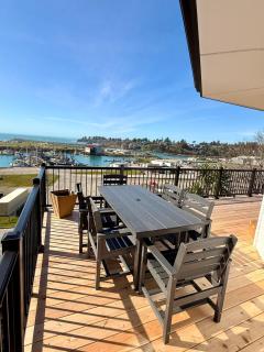 The White Haus - Beach -Wine -Hot tub -Seafood - 3