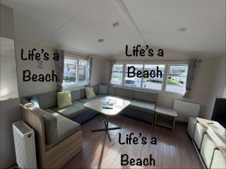 Lifes a Beach on Presthaven Sands - 5