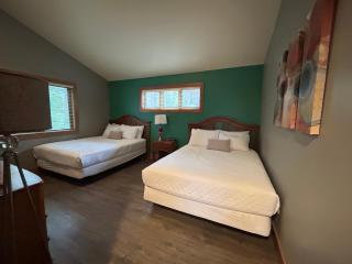 Ski-In 5BR Retreat at Boyne Mtn - Walk to Lifts & Fun! - 3