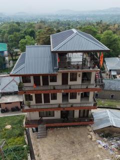 Sukoon Inn by Bharmouri Home Stay - 2