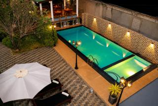 Queens Beach Hotel - 3