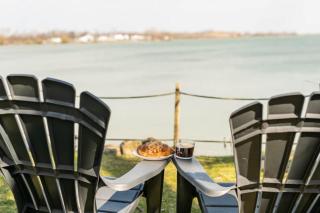 Luma Lakehouse Icewine Lakefront | Deck + Hot Tub - 7