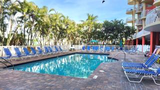 Treasure Island Condo - Beaches and Pickleball - St. Pete Beach - 7