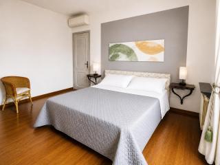 Donella Rooms - 8