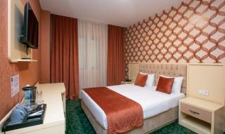 Alis Vibe Hotel & Restaurant - 6