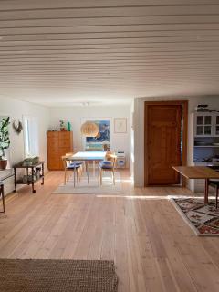 Beachside House, 130m to Sea, Large Garden & Family Friendly - 4