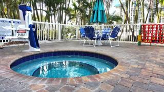Oasis Getaways Updated Coastal Luxury - 9