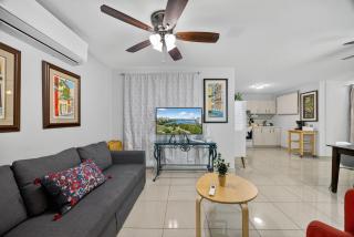 Spacious Updated Condado Apt Near the Beach - 2