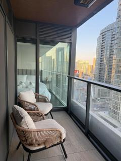 Spacious Luxury Sleeps 7 - Best Location - 4