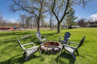 Dog-Friendly Home w/ Dock & Views on Waneta Lake! - 7