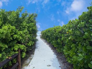 A Peaceful Coastal Escape Just Steps from the Sand - 8