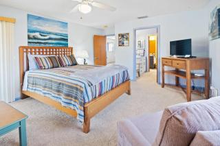 A Peaceful Coastal Escape Just Steps from the Sand - 4