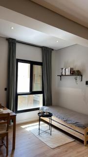 Cozy Quiet with Perfect Location - 9