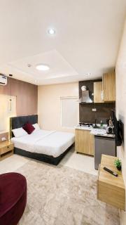 Happy Lodge Shortlets & Suites, Freedom Way, Lekki phase 1 - 5