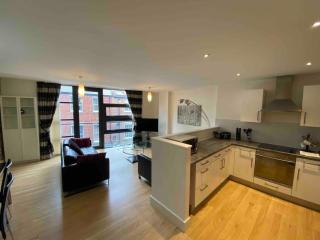 Friars Gate Central 2-Bed Apartment with Free Parking - 2