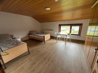 Helles großes 2 Bettzimmer - 0