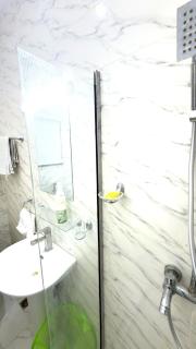 Happy Lodge Shortlets & Suites, Lekki phase 1 - 8
