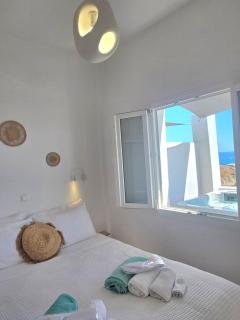 Red Beach Harmony suites Modestos - 9