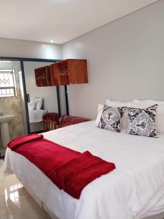 HelenEsther Lodge - 3
