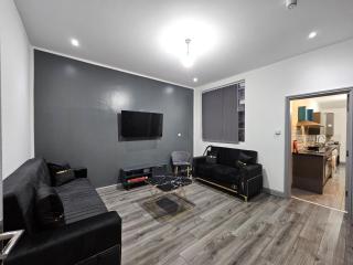 Landcross Co-Living - Private Room Self-Cater - 0