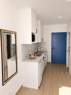 Sea Breeze Suites - 4