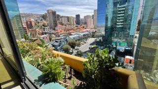 Muy cerca, a pasos de la Embajada de EEUU - La Paz - 4