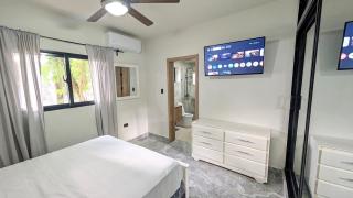 Cana Life Breeze Los Corales Beach Residences A6 - 7