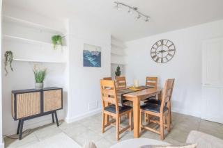 Fabulous 4 Bed Family Home - 8