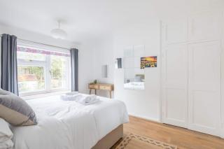 Fabulous 4 Bed Family Home - 4