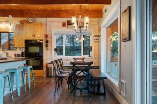 Riverfront Reunion - Waterfront, Private Dock, Hot Tub, Kayaks, Pizza Oven - 1