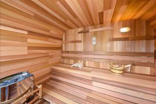 Christchurch Getaway with Private Yard - 9