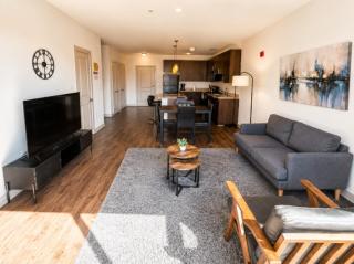 Skyline 1BR | Downtown Escape - 8