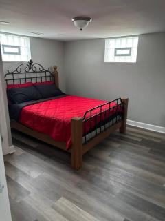 5BR Youngstown Home. 4 King Beds. Sleeps 12. Private Gym. Fenced Yard - 1