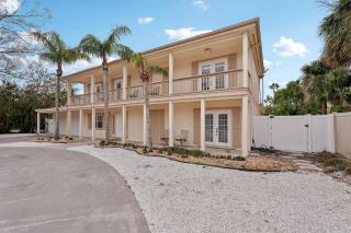 Private Heated Pool & Fenced Yard - Pets Welcome - Private Gate to St Armands - 6