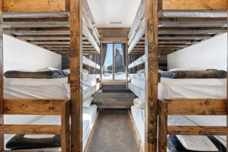 Sleeps 26, Hot Tub, Barrel Sauna, Arcades, Lake Views - 6