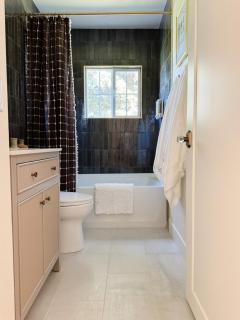 Cottage 65 - Pet Friendly, Hot tub, Arcades, Walk to Bear Lake! - 3