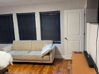 Newark 3 Bedroom Home Near Airport and Prudential Center - 9