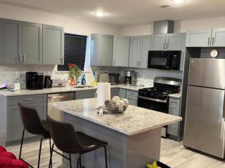 Newark 3 Bedroom Home Near Airport and Prudential Center - 8