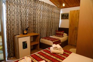 Lake Bliss Cabins - 9